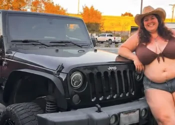 The hot woman in that Facebook Marketplace listing might be AI.