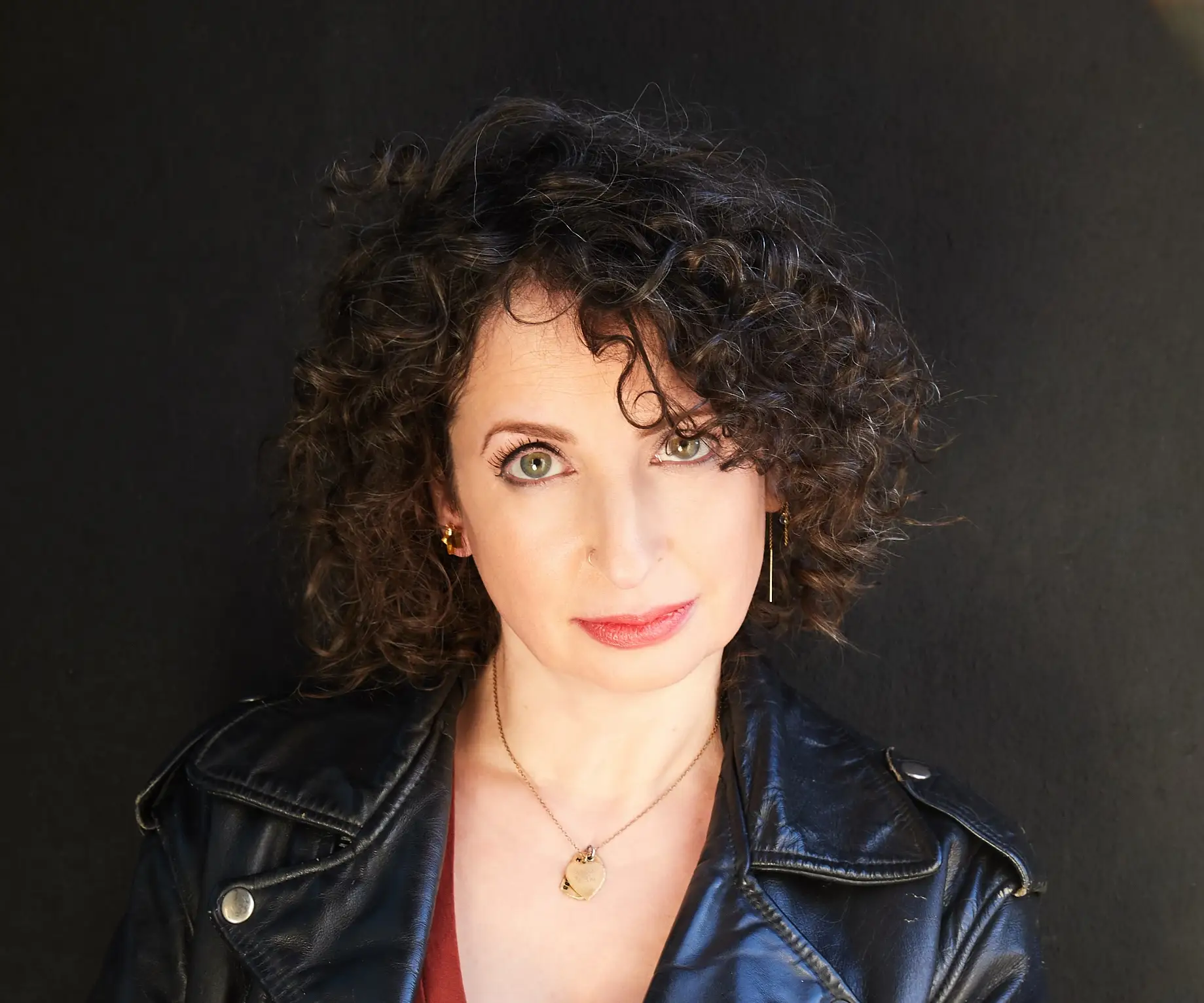 Lara Ewen headshot