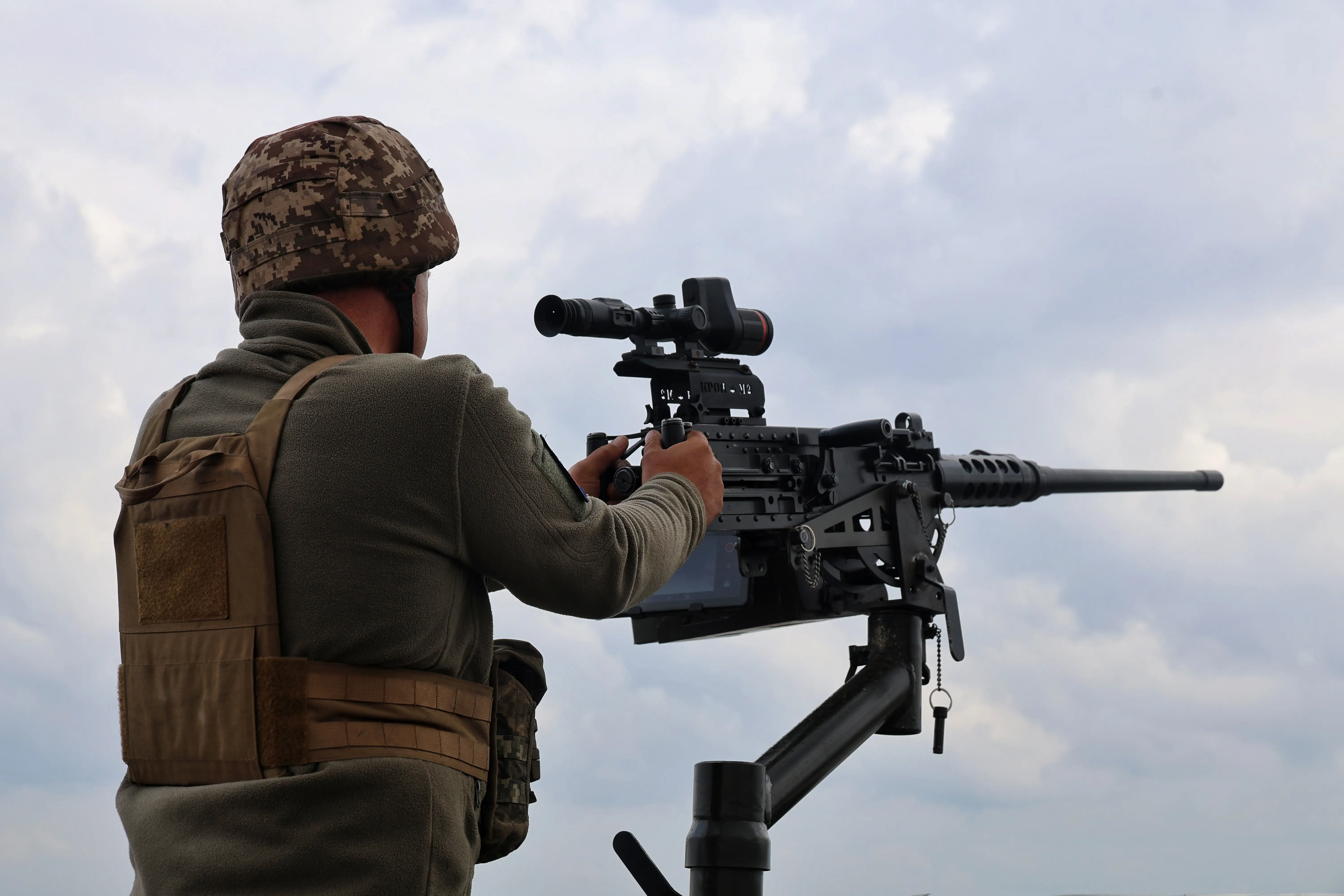 A serviceman of a mobile fire group of the 208th Kherson Anti-Aircraft Missile Brigade demonstrates a man-portable air defense system (MANPADS) in the Mykolaiv region, Ukraine, on March 30, 2026.