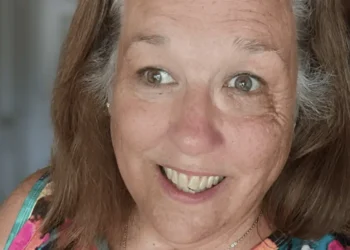 I gave up my career at a Fortune 500 company to care for my mom full-time. Now, I struggle to pay my bills.