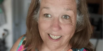 I gave up my career at a Fortune 500 company to care for my mom full-time. Now, I struggle to pay my bills.