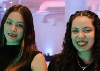 I started a phone valet company to help teens be more present at events. The results surprised me.