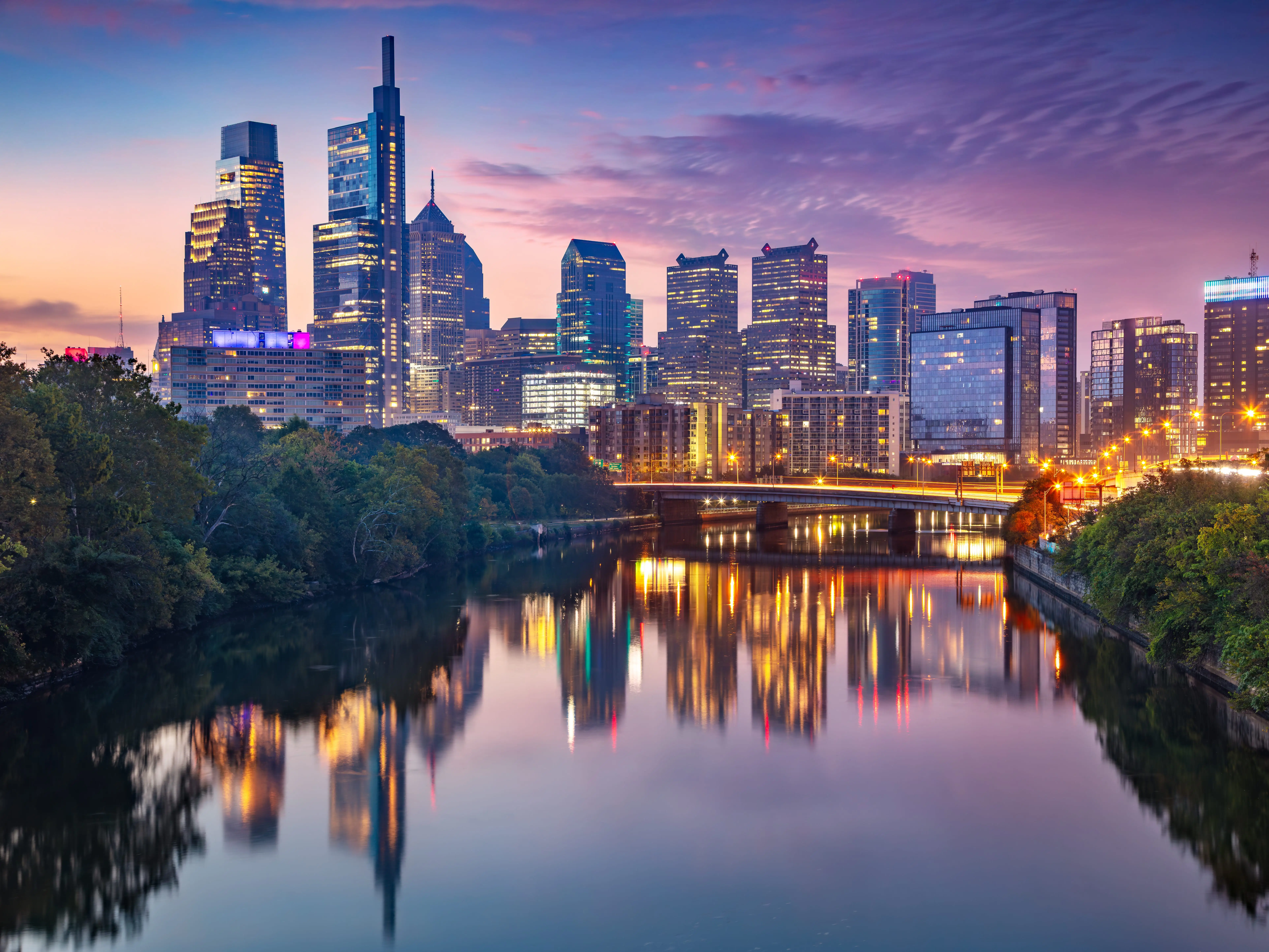 Philadelphia, Pennsylvania, USA at twilight.