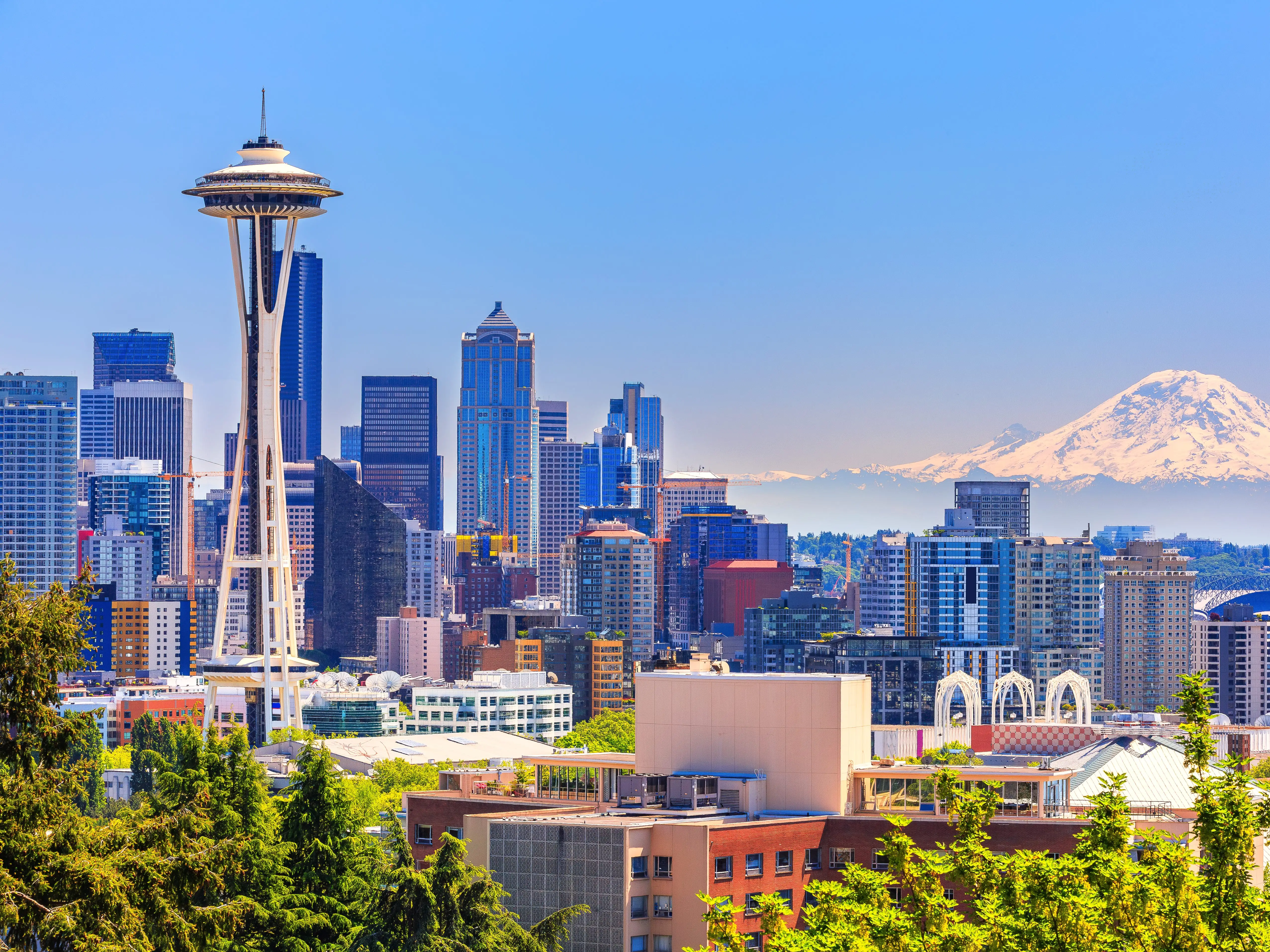Seattle downtown skyline and Mt. Rainier, Washington. USA.