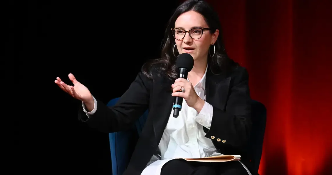 Bari Weiss was supposed to ‘restore trust’ in CBS News. It’s eroding, says CNN’s Brian Stelter.