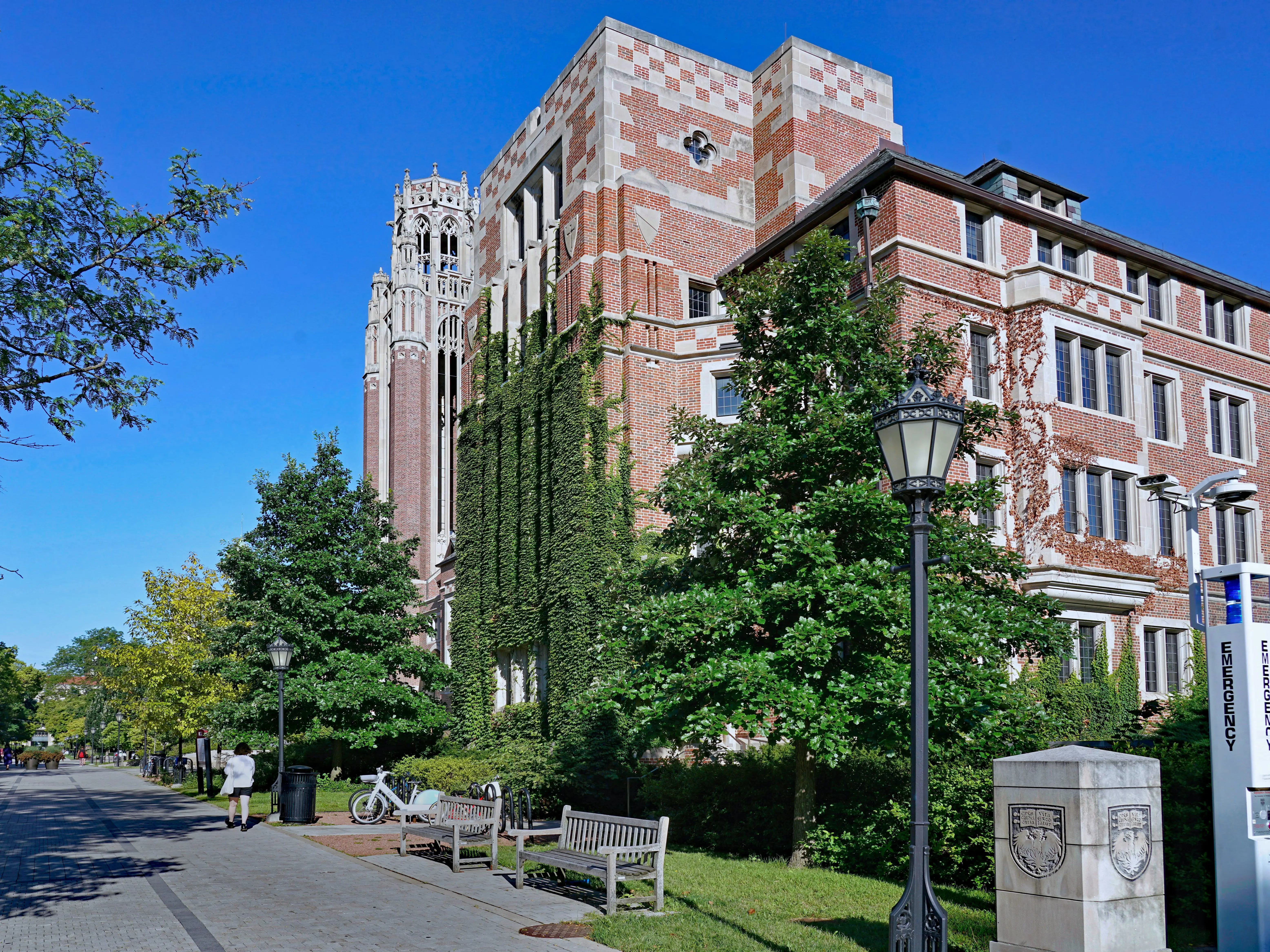 Chicago, USA - September 1, 2022: Footpath on the University of Chicago campus, in front of Saieh Hall, home of its renowned economics department.