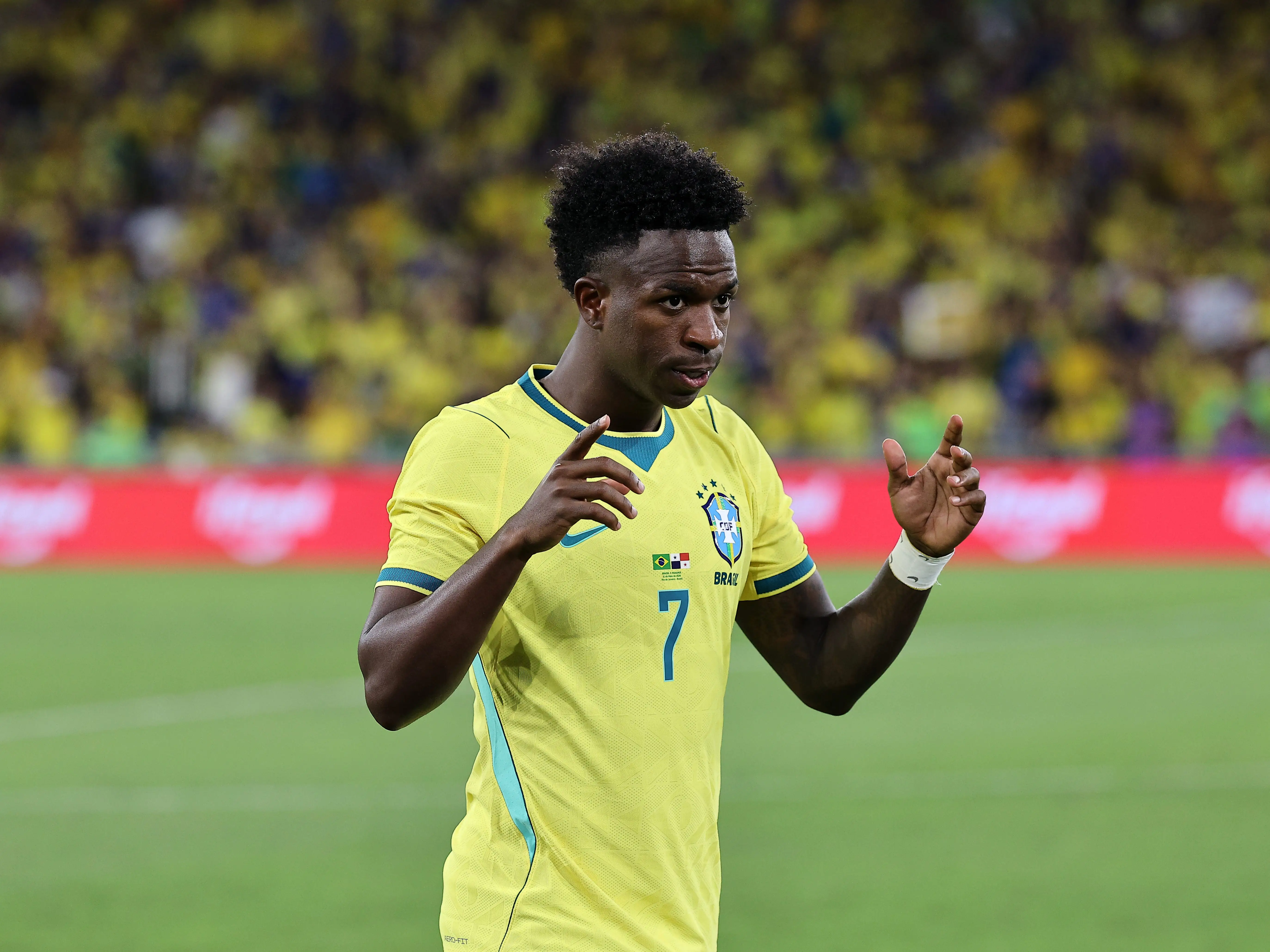 Vinícius Júnior' in Brazil uniform