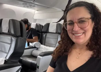 I spent over 19 hours in Icelandair’s premium class. The $2,637 flight offered me way more than just a comfier seat.