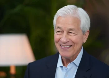 Jamie Dimon is throwing a party to woo SpaceX employees who just struck it rich