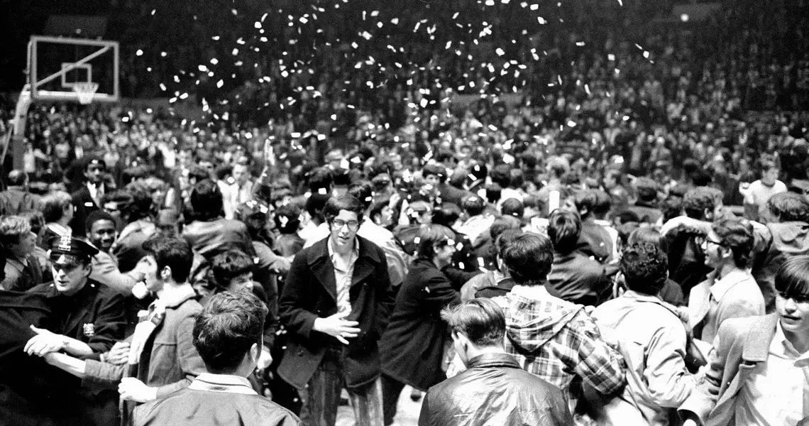 Vintage photos show what New York City was like the last time the Knicks were NBA champions