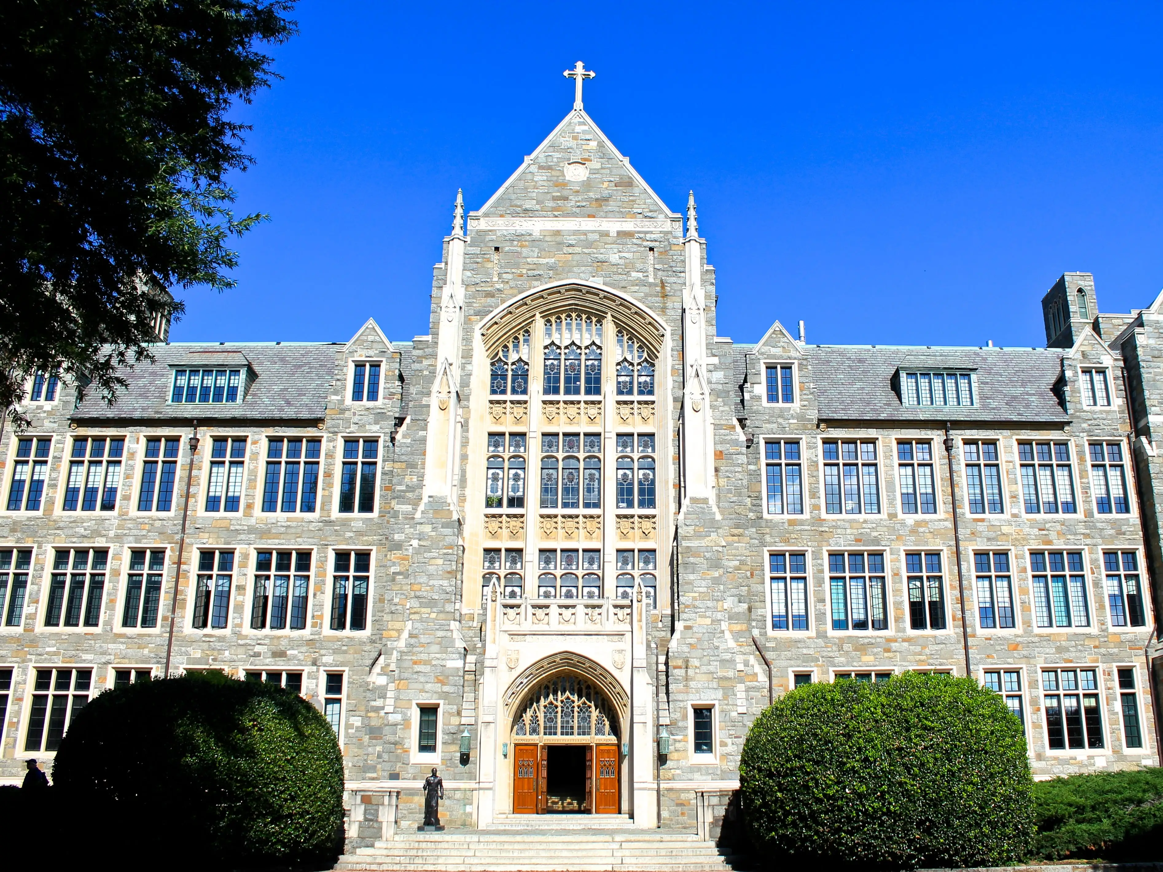 White-Gravenor Hall at Georgetown University