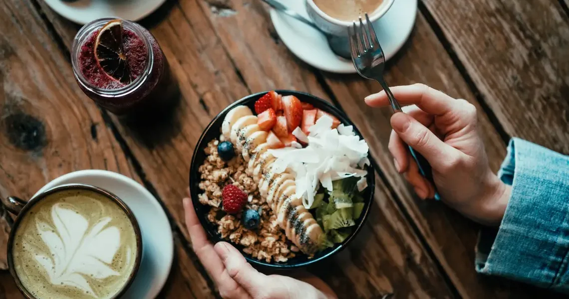 A nutritionist swears by the ‘triple 30’ rule to eat enough protein and fiber for gut health and longevity