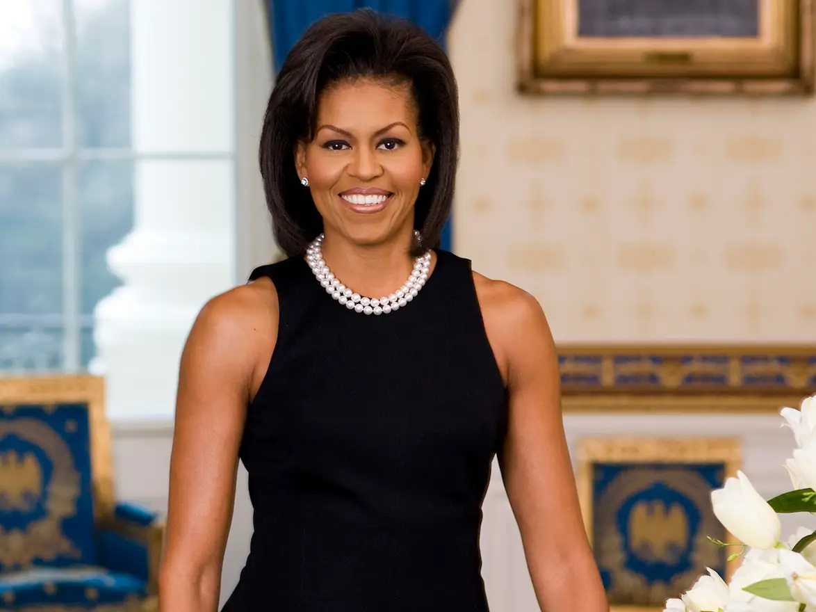 An official portrait of Michelle Obama from 2009.
