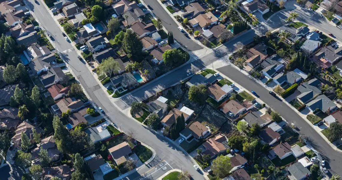 Here’s how much money you need to make to be middle-class in every US state