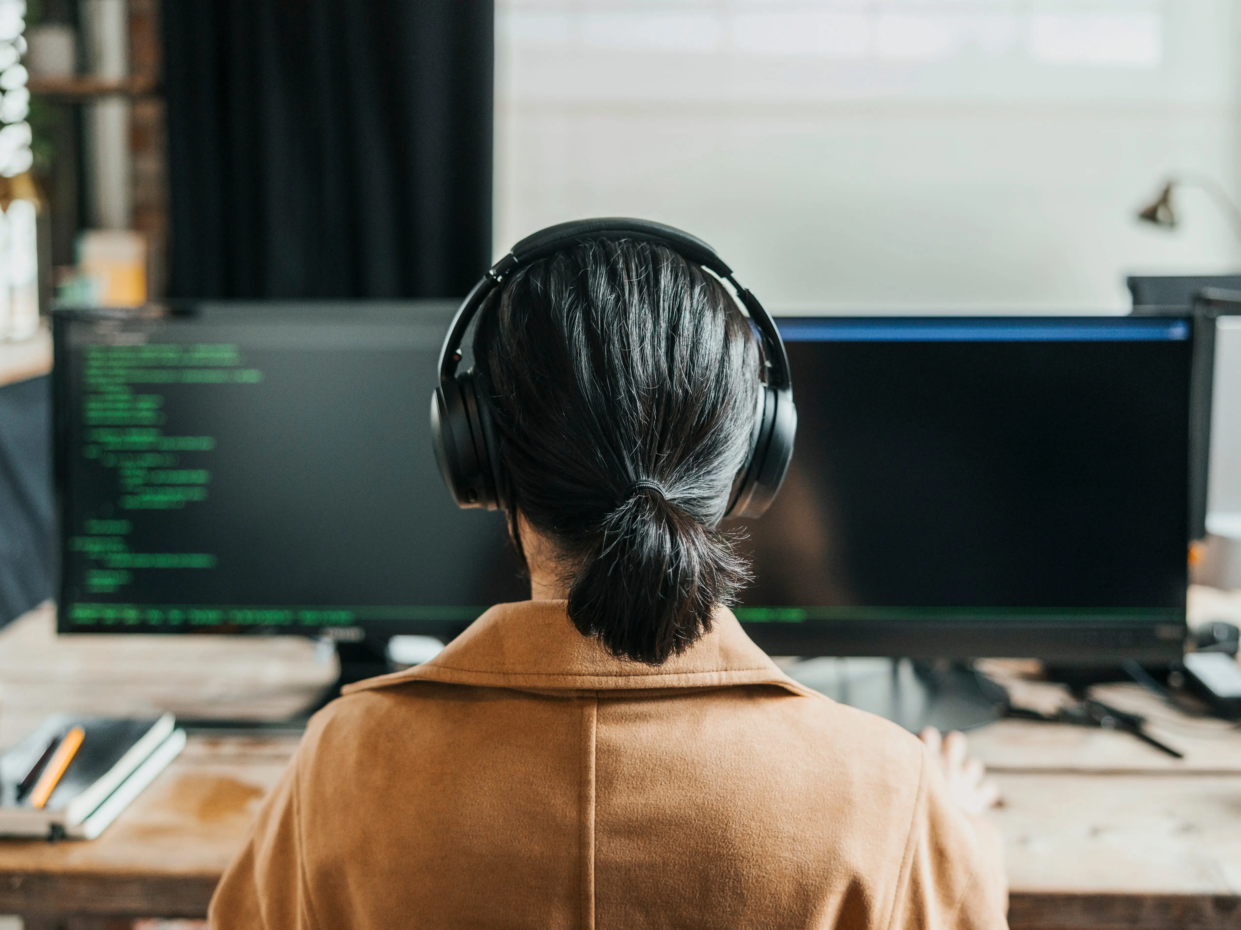 worker with monitors