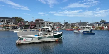I skip the crowds of Martha’s Vineyard to visit a smaller seaside town near Boston. It’s less expensive and just as beautiful.