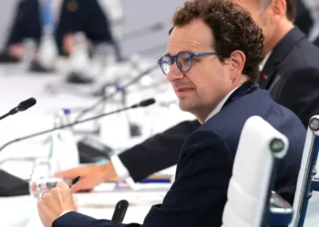 White House talks with Anthropic shift to setting AI security rules
