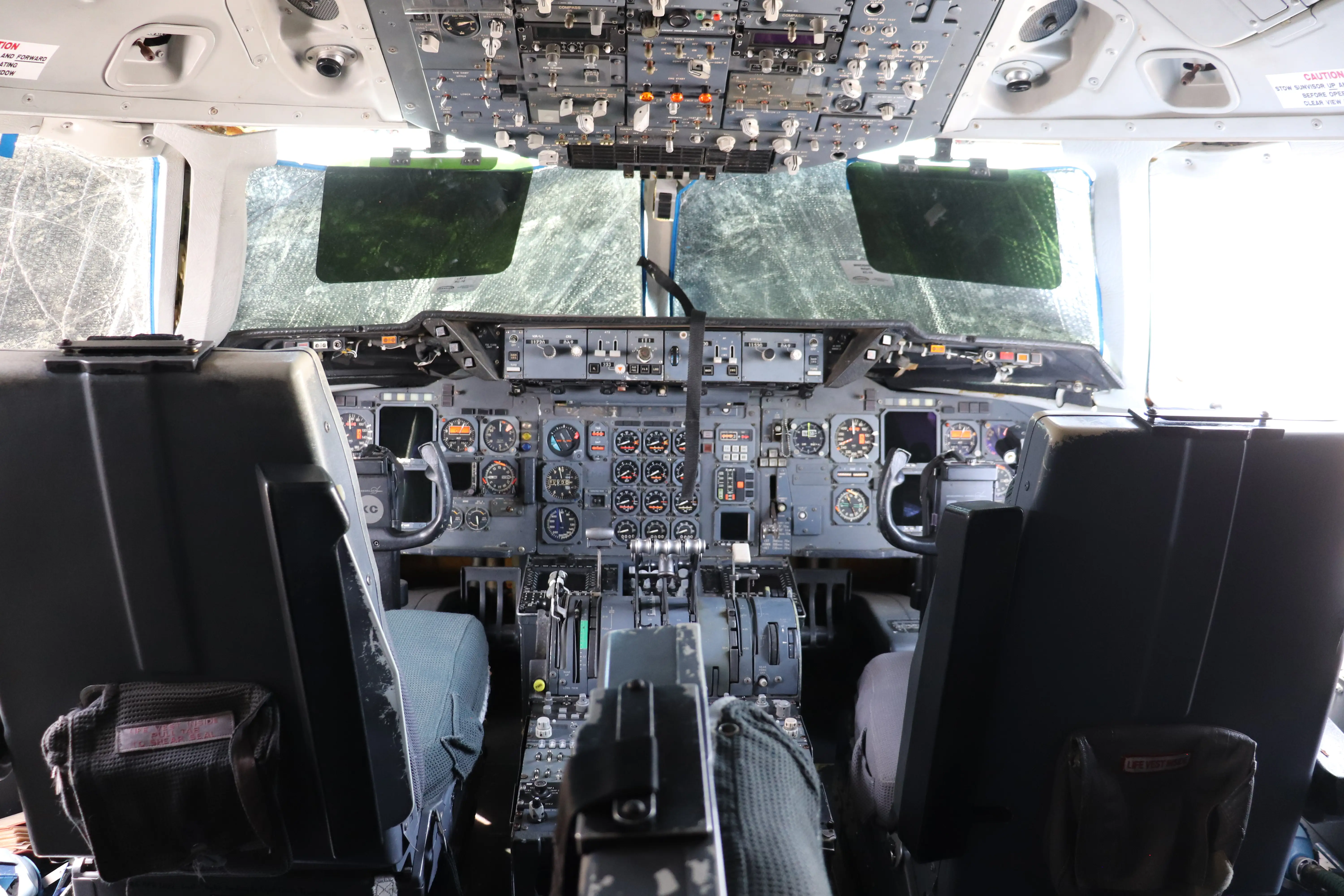 The flight deck of a KC-10A Extender.