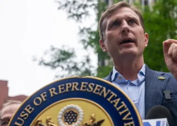 Justice Department opens civil rights probe after NYC coffee shop bans congressman over Israel support