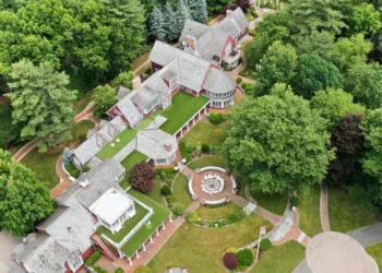 A massive property once owned by the late Yankee Candle founder was sold after years on the market — and a $18 million discount