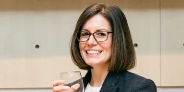 I’m the CEO of Avaline, Cameron Diaz’s wine brand. I’m not afraid of missing flights, get jet lag help from ChatGPT, and end every night with Sauvignon Blanc.