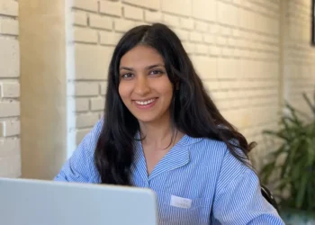 I landed a Big Tech AI job. Treating my career like a science lab helped me overcome my fear of learning AI.