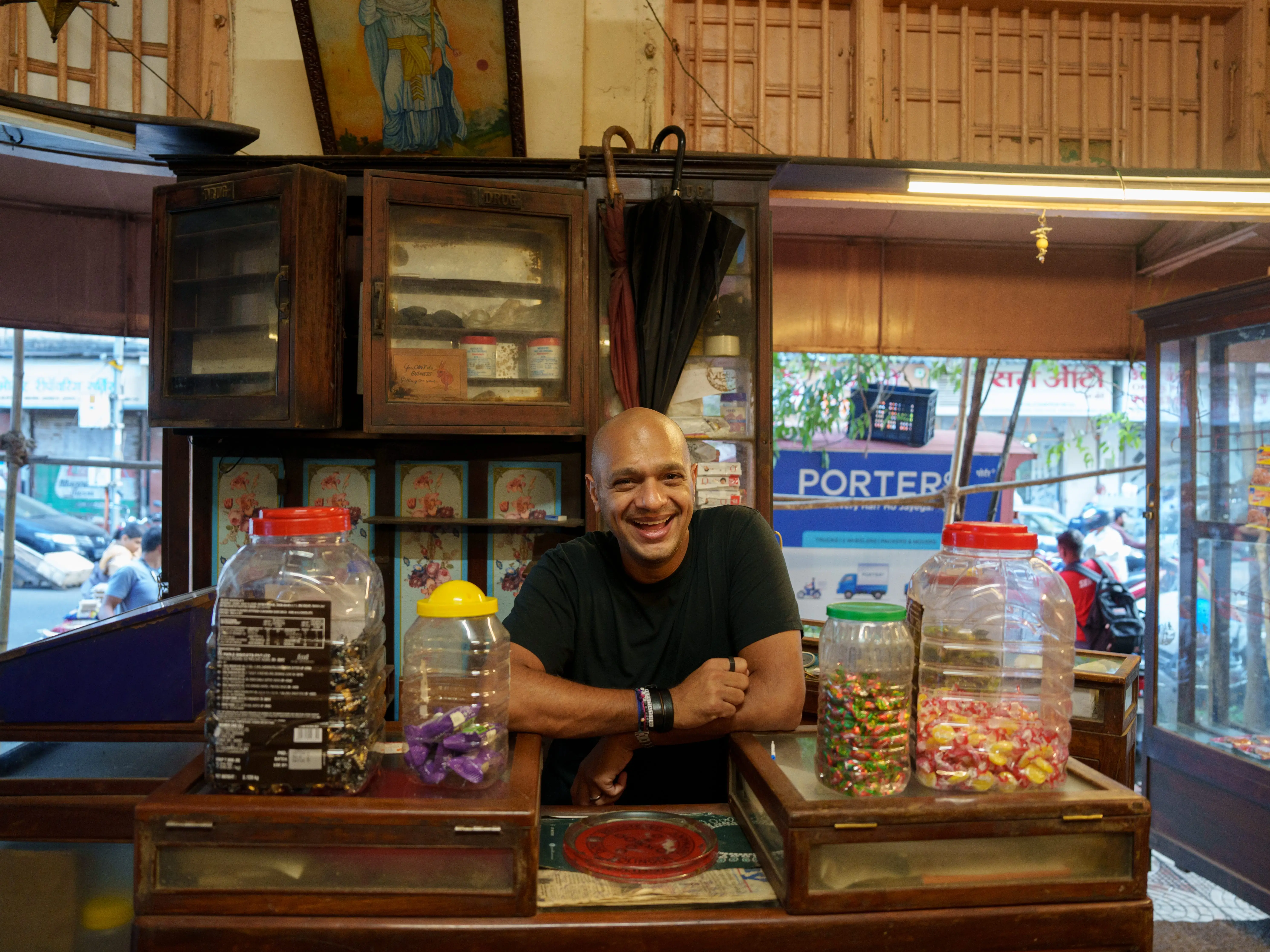 Kavi Thakrar
