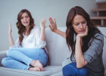 Dear Abby: My lifelong friend has started acting weird — and she won’t tell me why