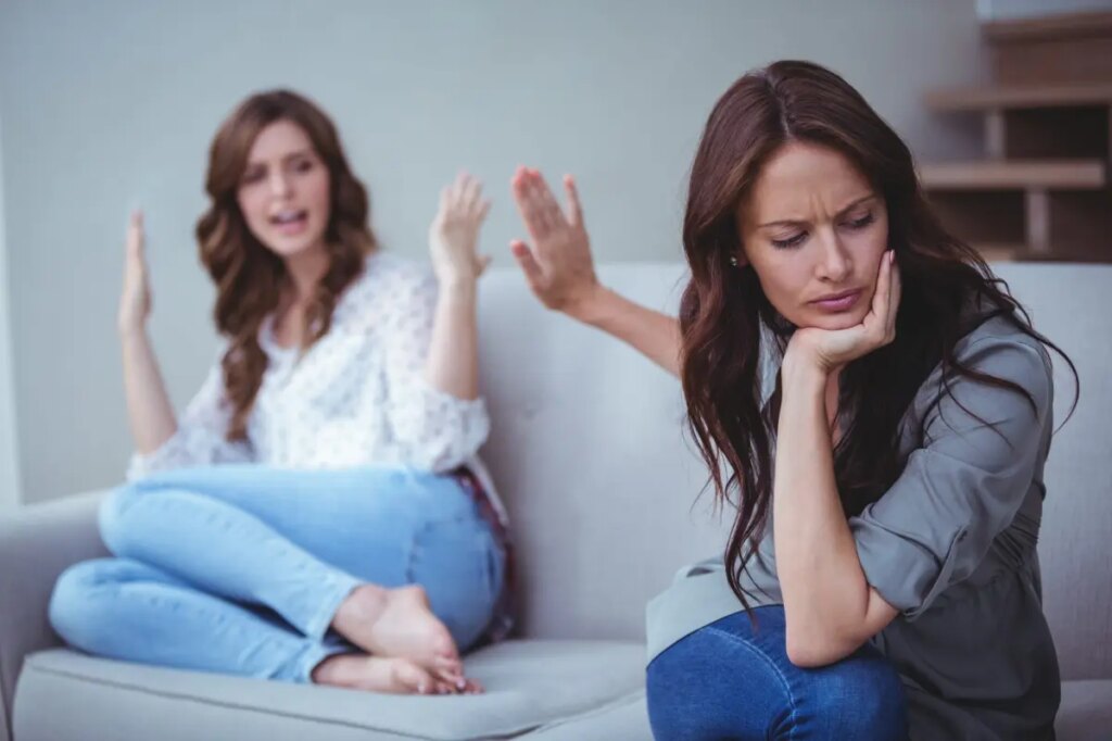 Dear Abby: My lifelong friend has started acting weird — and she won’t tell me why