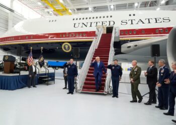 Trump visits new Air Force One, a luxury gift from Qatar that will soon fly him