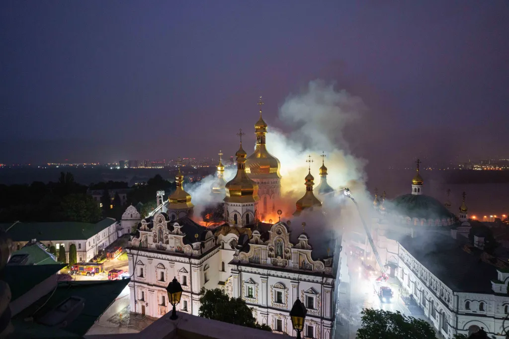 The roof of the Dormition Cathedral caught fire during the overnight attack, said Metropolitan Epiphanius, head of the Orthodox Church of Ukraine. 