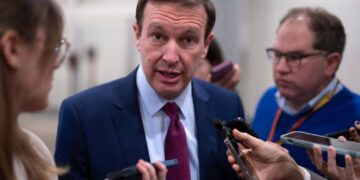 Bill to raise minimum wage to $25 an hour will be introduced in Senate