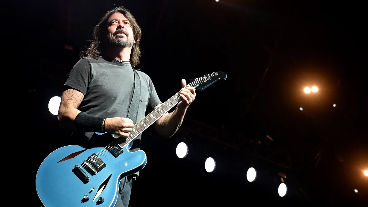 Dave Grohl’s Favorite Way to Leave the Stage After a Concert Proves He’s the World’s Sweetest Dad