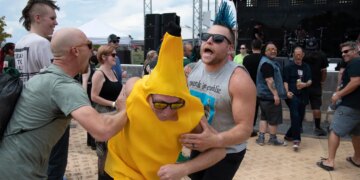 Fan Dressed in Banana Costume Harassed by Hardcore Band at Gig: ‘Conform or Get Called Out’