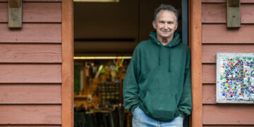 GOP candidate with same name as senator can stay on Alaska ballot, judge rules