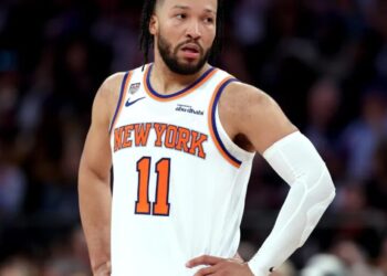 Knicks superstar Jalen Brunson just led New York to an NBA title—and says his basketball legend dad got him ready for the moment