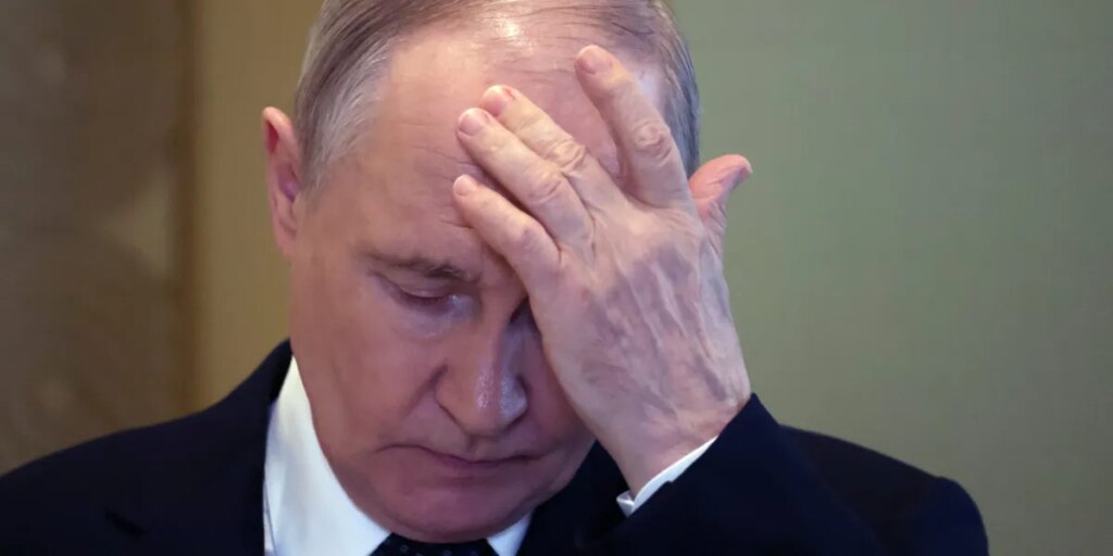 The end of Putin’s regime will spring from war spending chaos, former central bank advisor says, amid military mutiny threat and fuel-shortage brawls