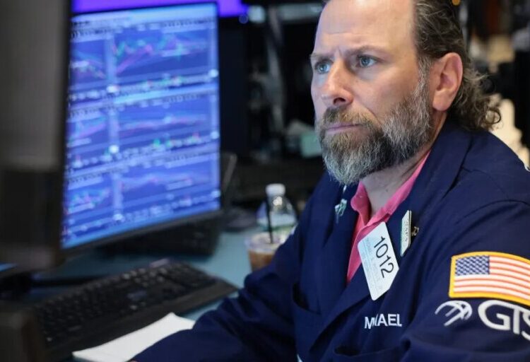 Global stocks stage a rally as American markets take the day off