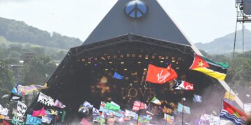On This Day in 2022, Iconic UK Festival Returns After Two-Year Hiatus With Impressive, Historic Age Gap Between Headliners