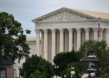 Supreme Court Blocks Alabama From Executing Inmate Using Nitrogen Gas