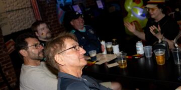 European soccer fans enjoy a brief fling with America’s air-conditioned culture