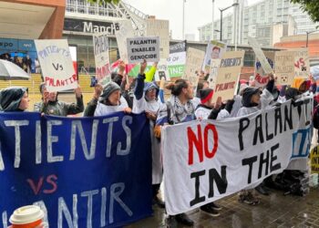 ‘Hands Off Our NHS’: Anti-Palantir Protests Break Out in UK Over Deal With National Health Service