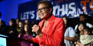 Karen Bass can’t avoid a runoff amid an angry spasm in Los Angeles