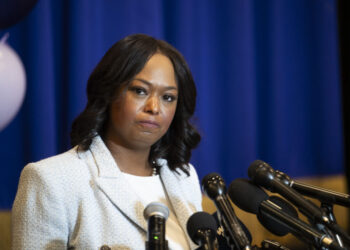 Bowser’s warning to Janeese Lewis George on D.C. fiscal cliff