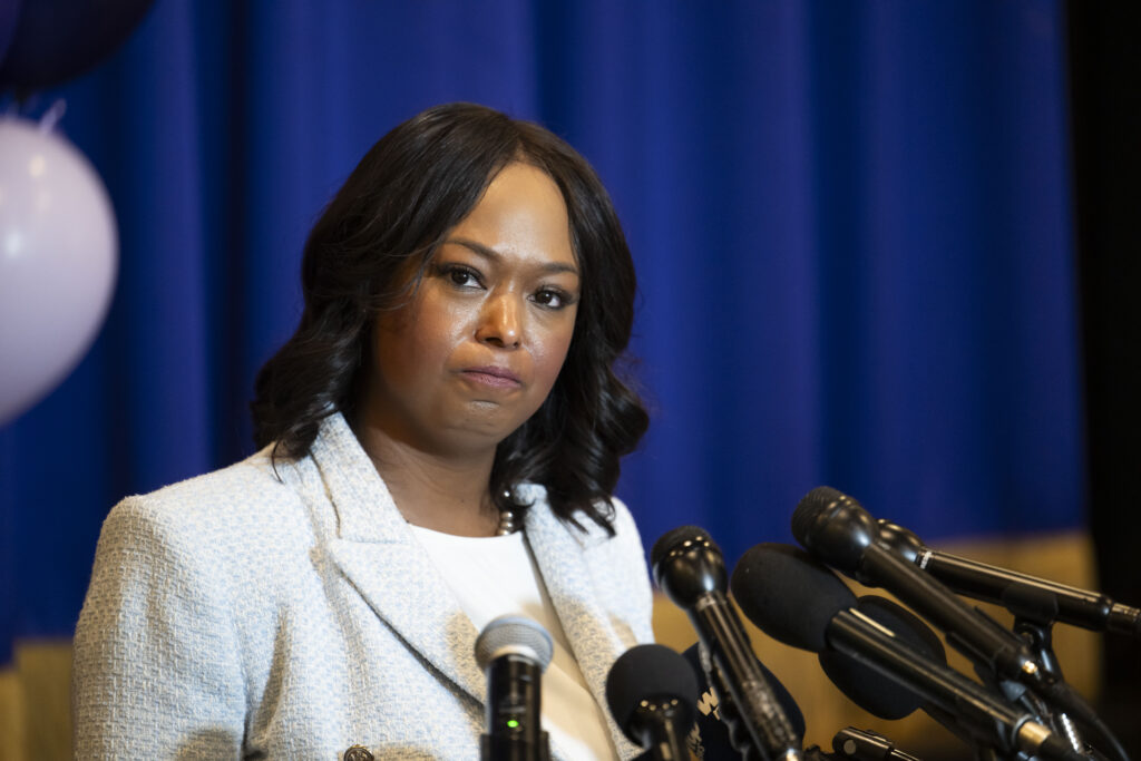 Bowser’s warning to Janeese Lewis George on D.C. fiscal cliff