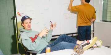 Jeff Bezos Is Funding a Wild Hunt for the Brain’s ‘Core Algorithm’