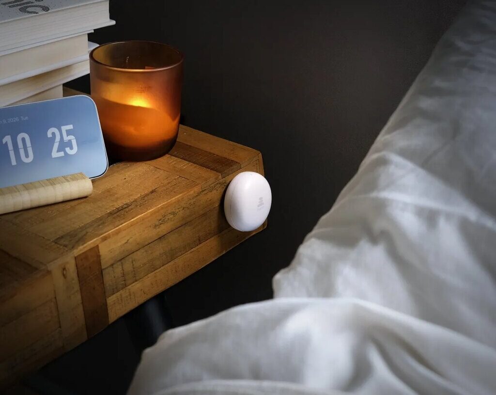 Halo Stops Bedtime Scrolling so You Can Go the F to Sleep