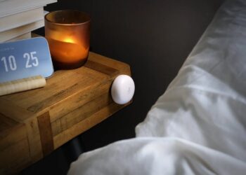 Halo Stops Bedtime Scrolling so You Can Go the F to Sleep