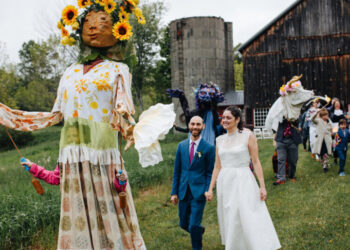 In a Relationship Between Two Puppeteers, Both Pull the Strings