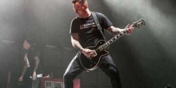 Beloved Pop-Punk Musician Has ‘Emotional’ Moment on Stage in a Wheelchair With His Band, and It Warms My Millennial Heart